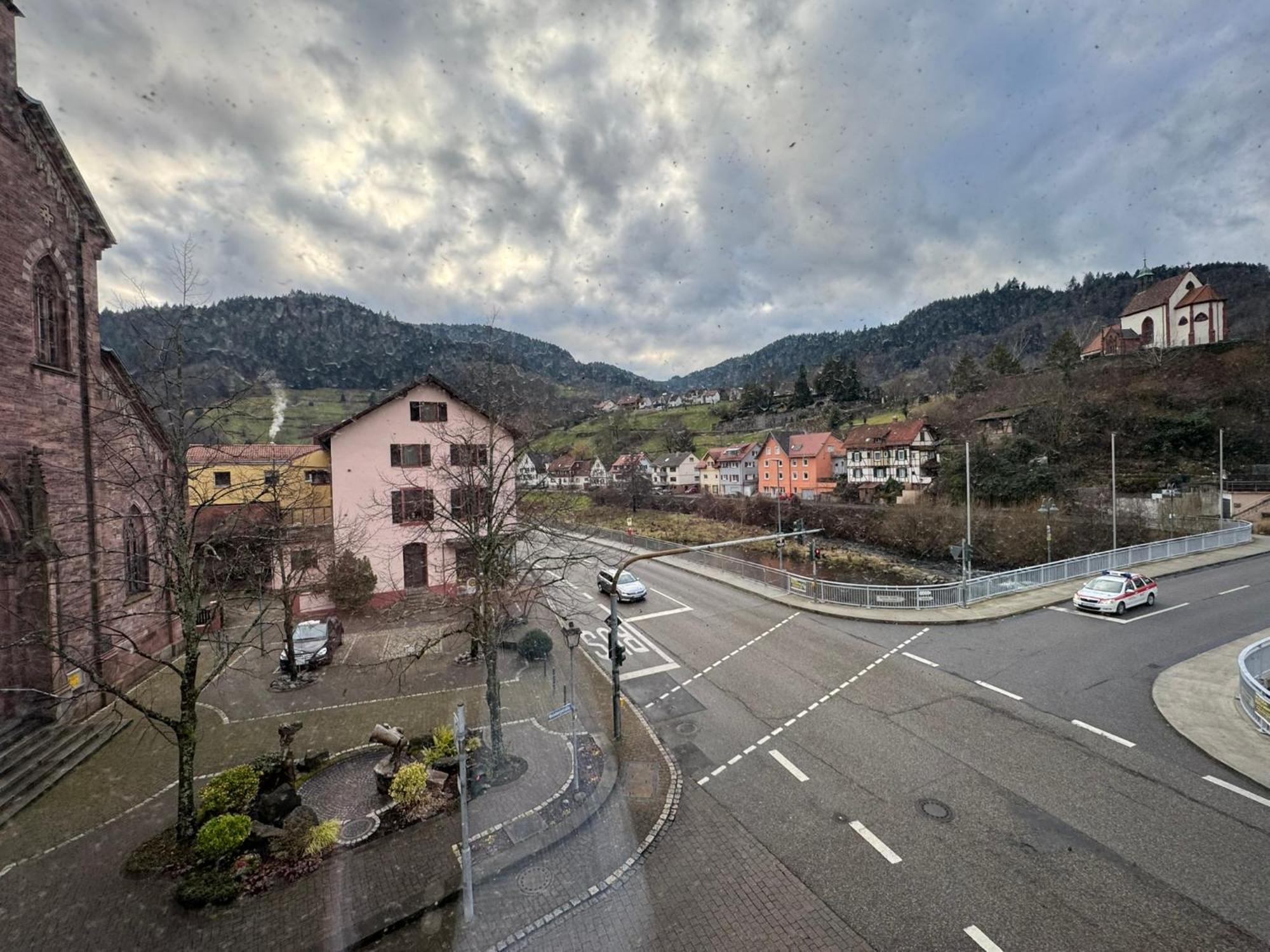 Hotel Gruener Baum - Hotel Im Murgtal, Schwarzwald Weisenbach Exterior foto